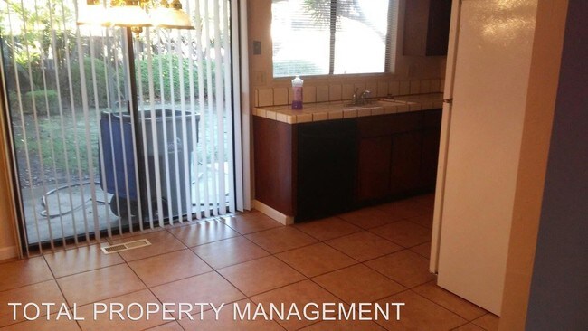 Foto del edificio - 1347-1347 Coniston Ct