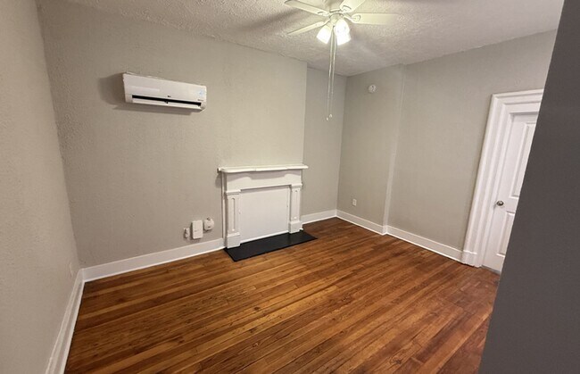 Foto del edificio - 2724 Jefferson Ave