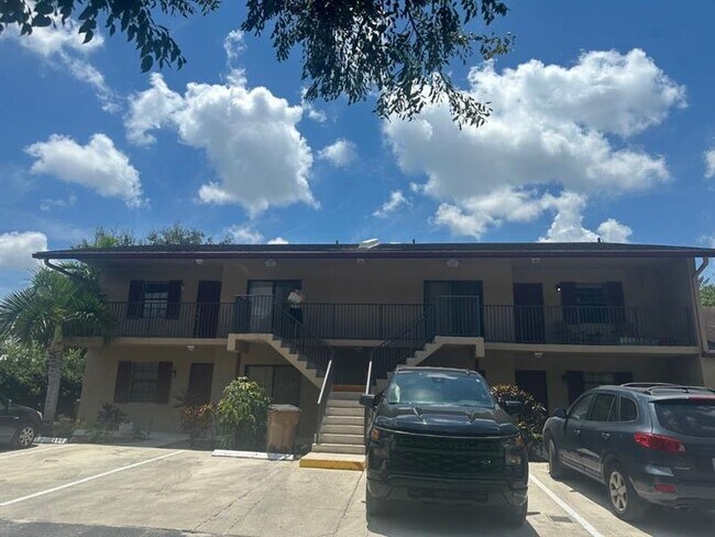 Building Photo - 1520 NW 45th St