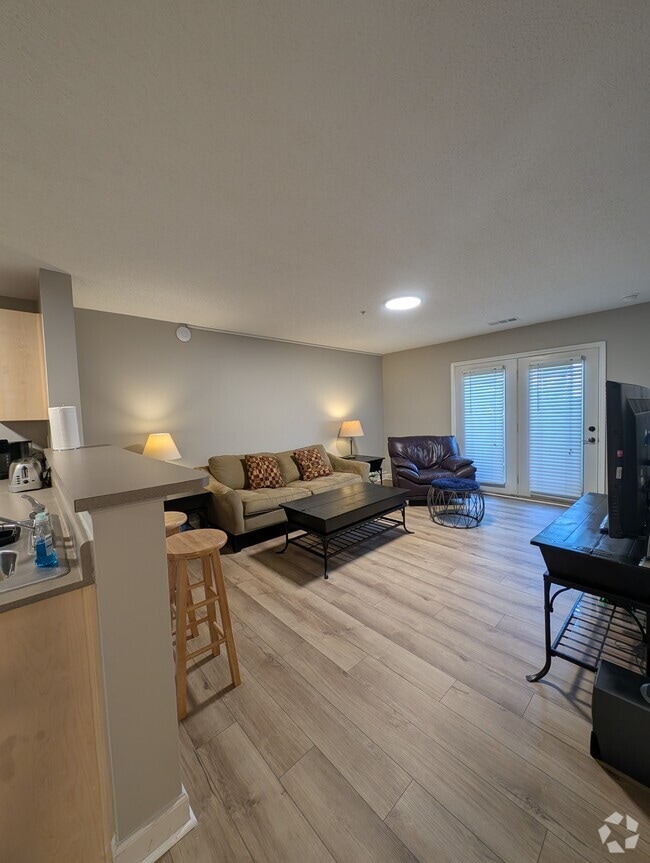 Building Photo - 811 Harts Cove Way