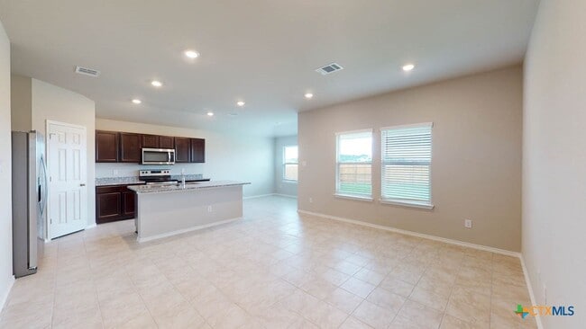 Building Photo - 1504 Rolling Thunder Dr