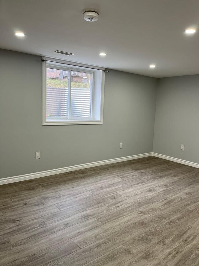 Building Photo - 25 Broadleaf Pl