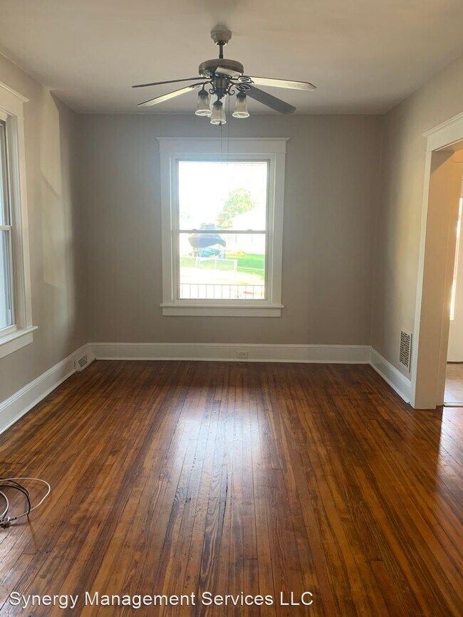 Foto del edificio - 3 br, 1 bath House - 907 W. Washington Street