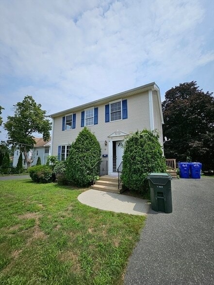 Building Photo - 61 Lawe St