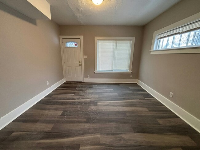 Building Photo - 22065 Linwood