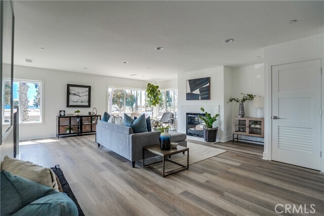 Foto del edificio - 4603 E Ocean Blvd