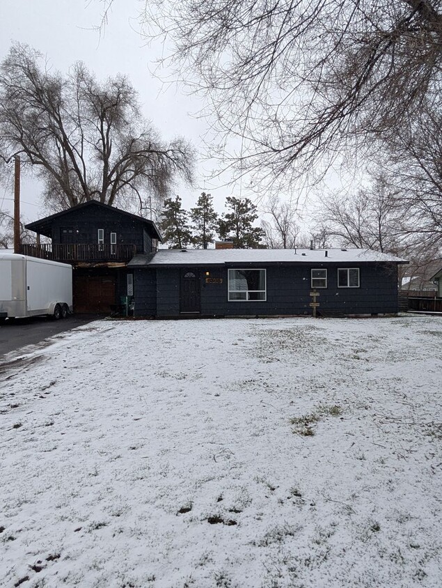 Primary Photo - Newly Remodeled 4 Bedroom 2 Bathroom House