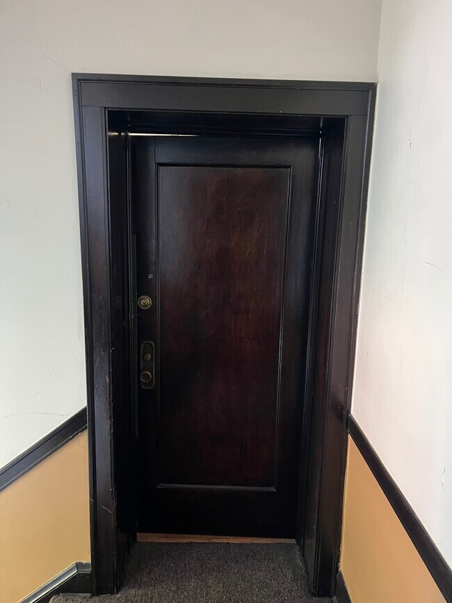 Foto del edificio - 5487 S Drexel Ave