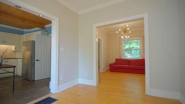 Building Photo - 31 Burgess Ave