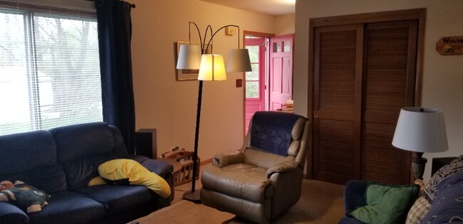 Foto del edificio - 929 N 123rd St