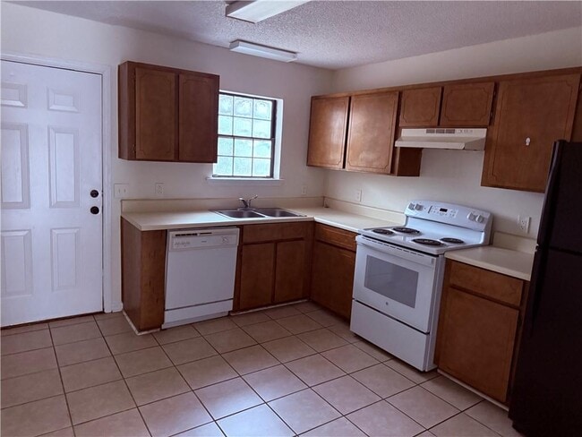 Foto del edificio - 890 E Cherry St