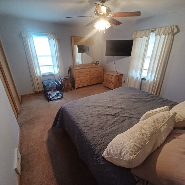 Foto del edificio - 2392 Warrensville Center Rd