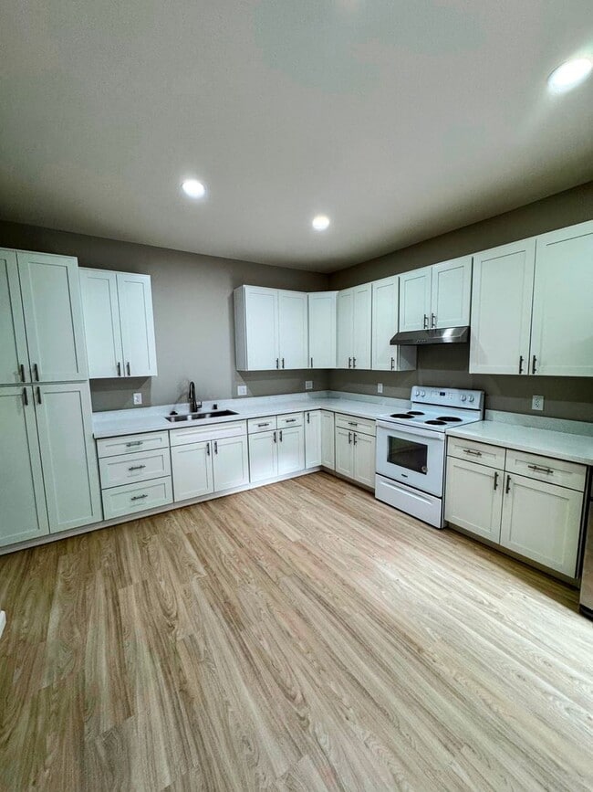 Building Photo - 16116 Mistletoe Ln