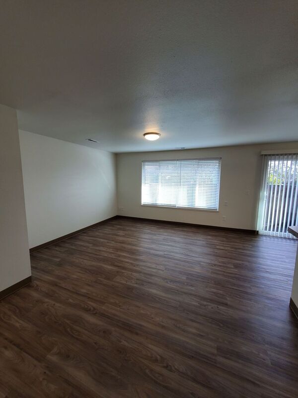 Foto del edificio - 2308 NW Garryanna St