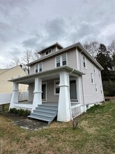 Building Photo - 37 Church St