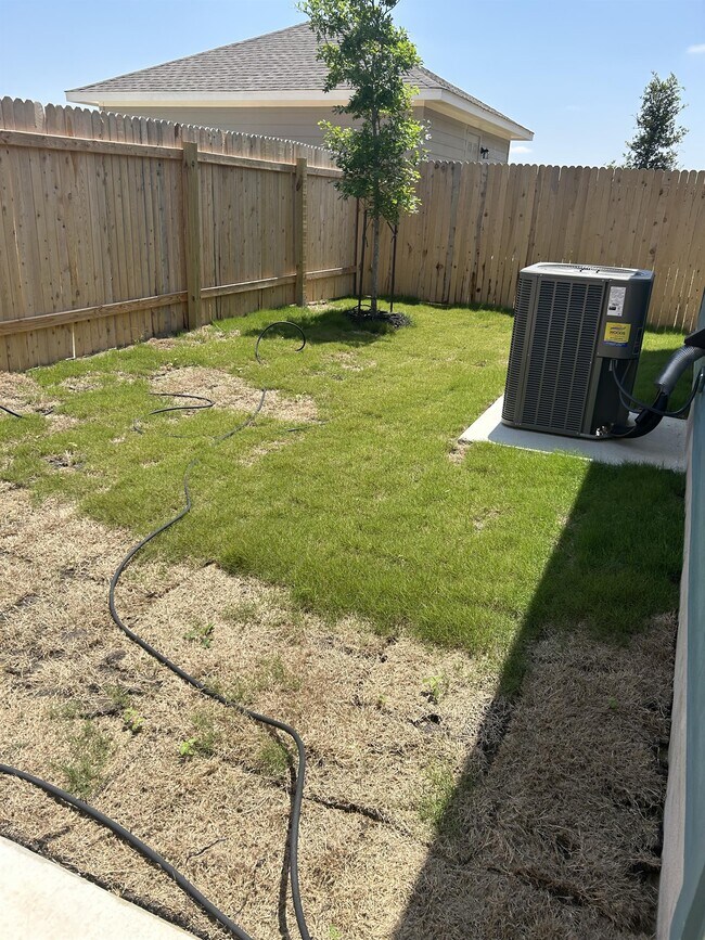 Building Photo - 384 Witchhazel Way