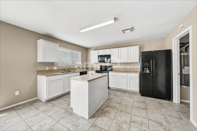 Foto del edificio - 503 Pine Cluster Ct