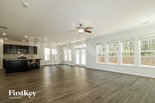 Foto del edificio - 421 Sanctuary Park Dr