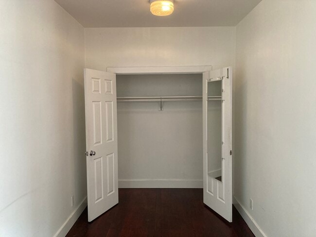 Building Photo - 4525 Fountain Ave
