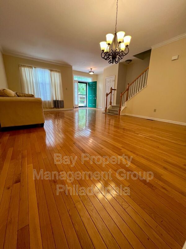 Building Photo - 113 Hampton Green Dr
