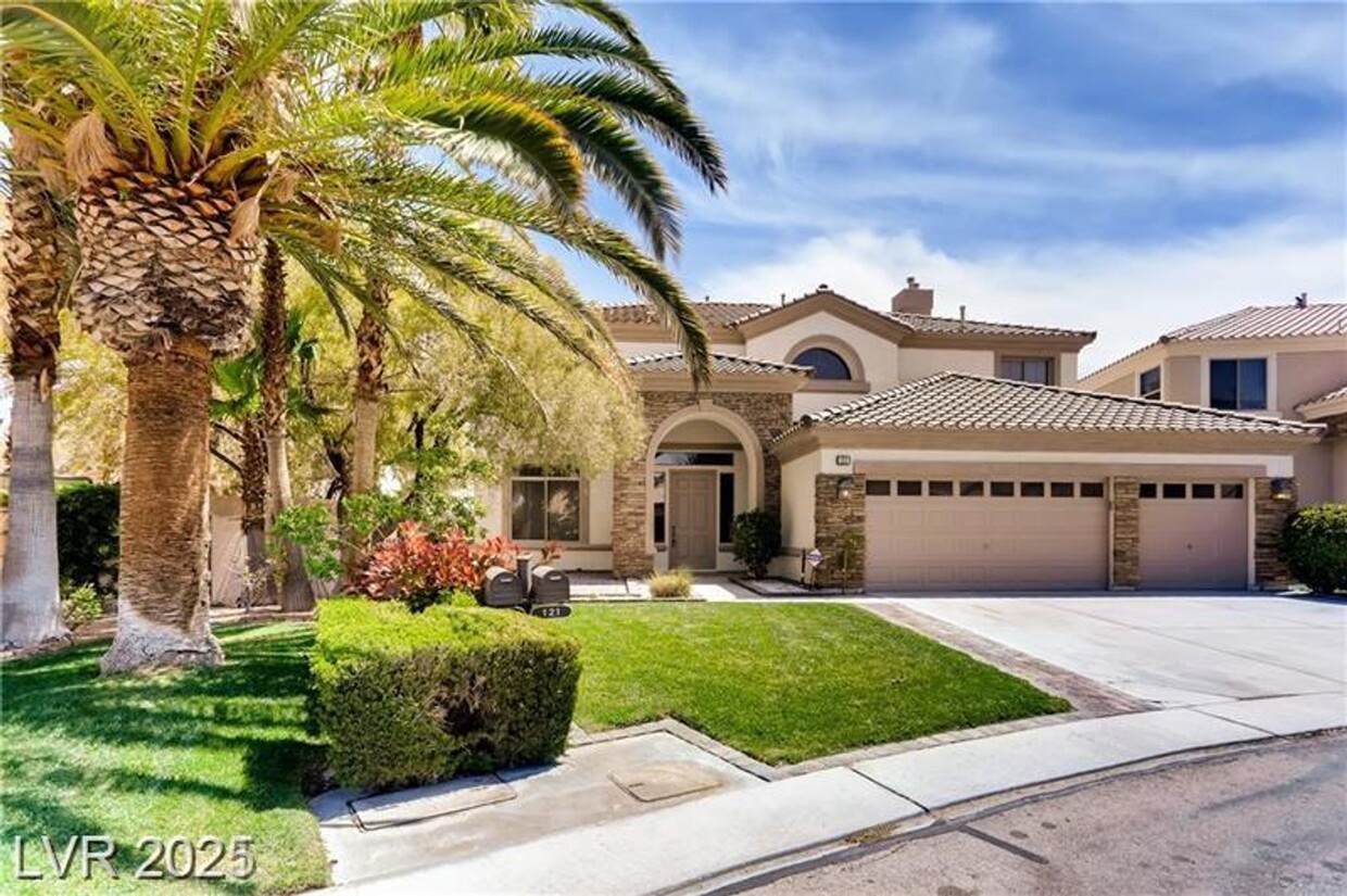 Foto principal - 121 Hazelmere Ln