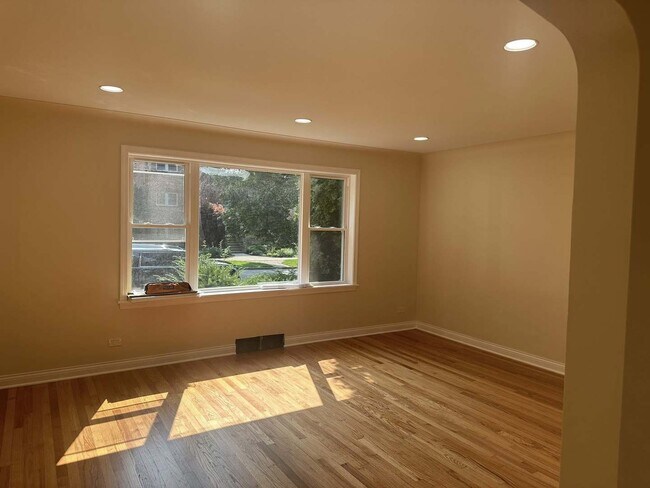 Foto del edificio - 10508 S Claremont Ave