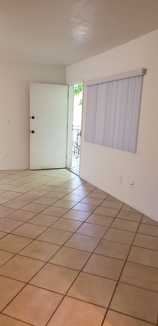 Building Photo - La Mesa 1BR/1BA with ONE CAR GARAGE for Rent!