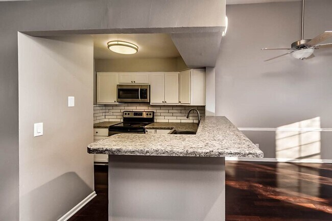 Foto del edificio - 905 Harbor House Dr