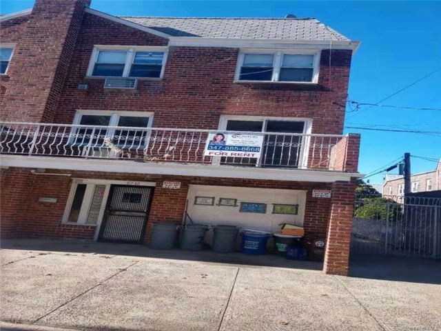 Foto del edificio - 57-12 164th St