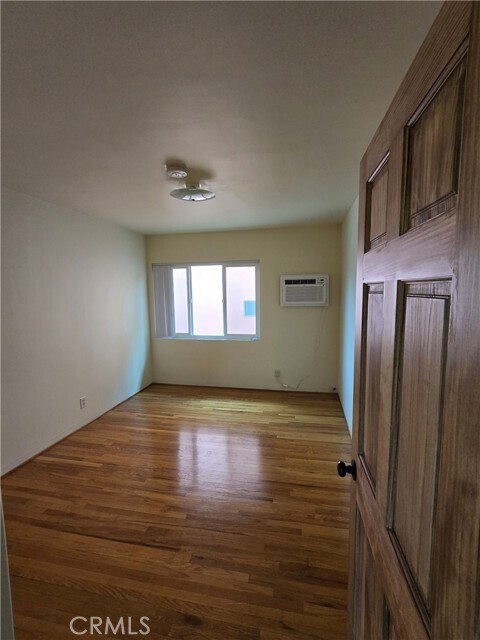 Foto del edificio - 502 E Cypress Ave