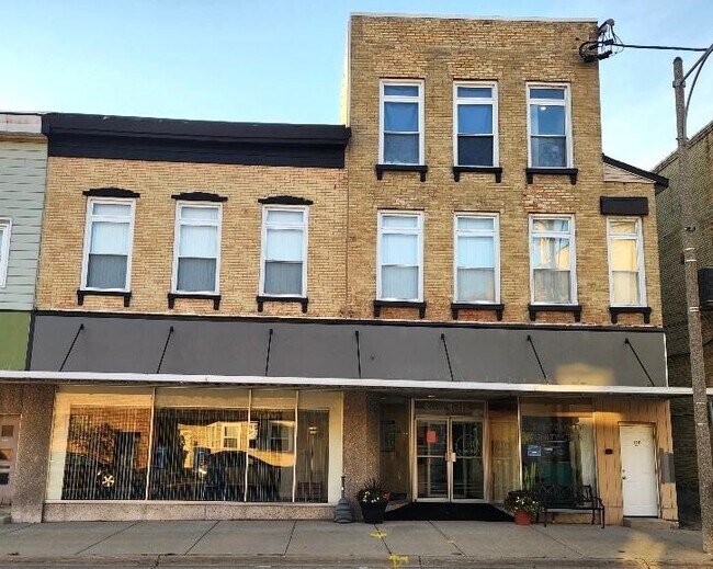 Building Photo - 110 S 2nd St