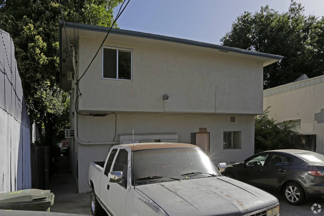 Building Photo - 2414 O St