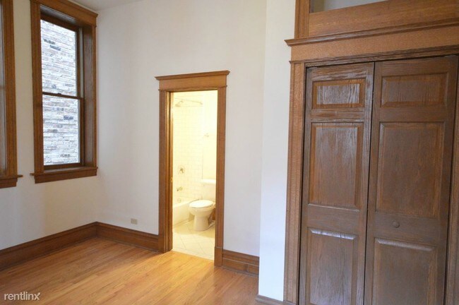 Foto del edificio - 518 W Fullerton Pky