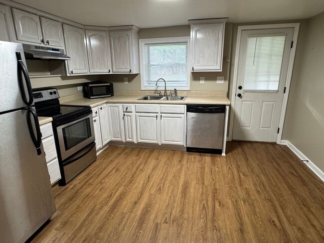 Foto del edificio - 2903 S Greenwood Dr