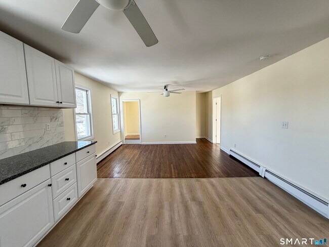 Building Photo - 114 Albright Ave