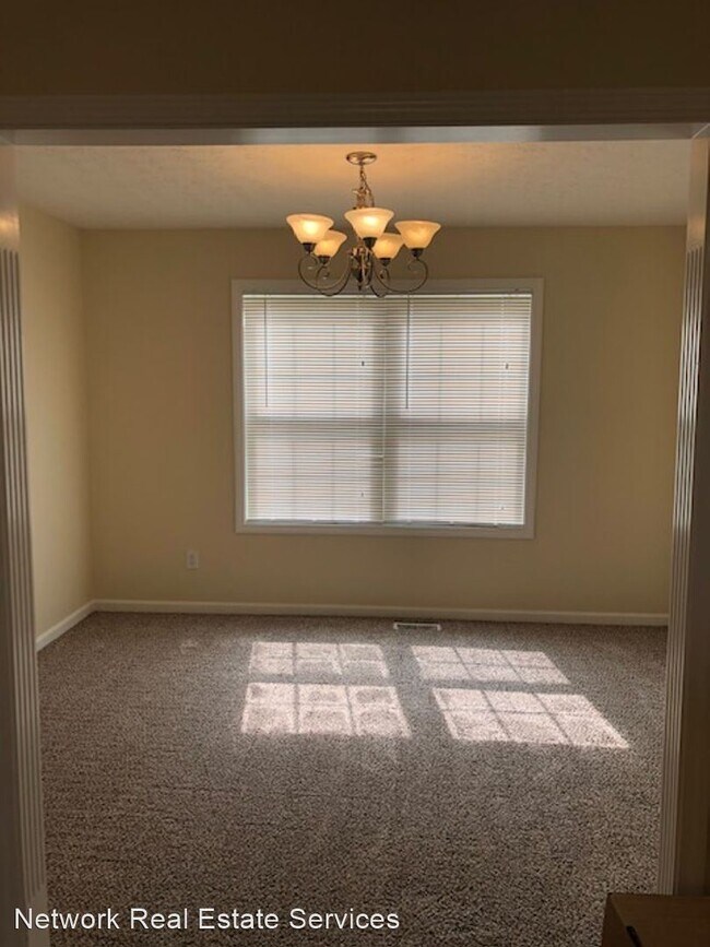 Building Photo - 3 br, 2.5 bath House - 124 Longsdale Court