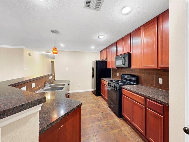 Foto del edificio - 15618 Harris Canyon Ln