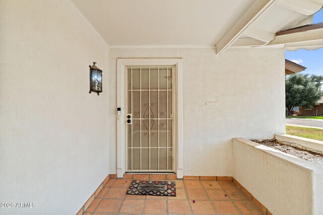 Foto del edificio - 3007 N 84th Pl