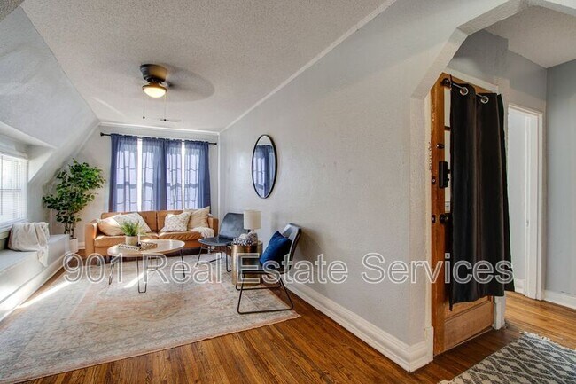 Foto del edificio - 1954 Manila Ave