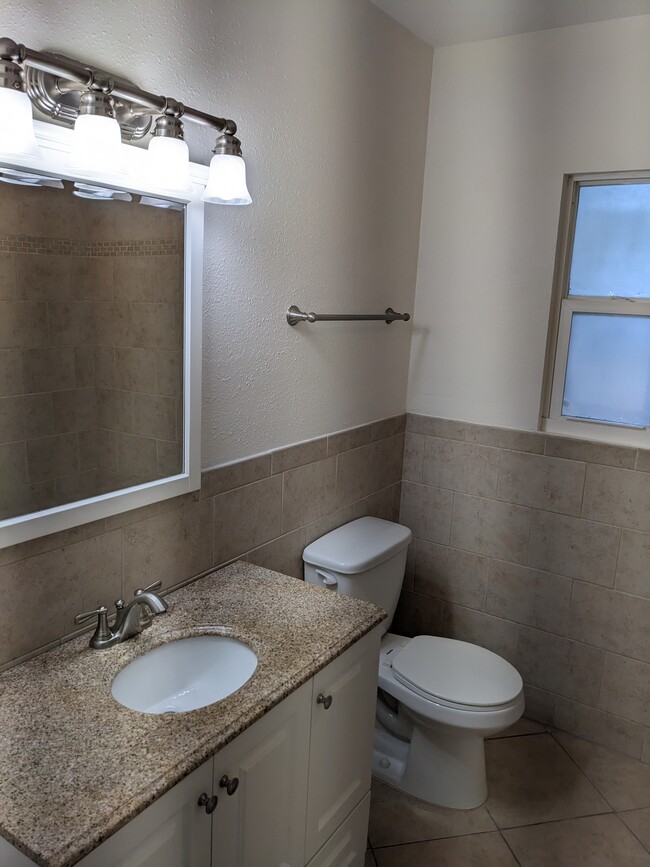 tile bath tub/shower - 2204 Avenue C