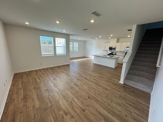 Foto del edificio - New 5 Bed 3 Bath Home in New Loganville Community!