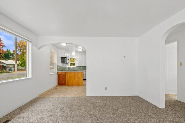 Foto del edificio - 1401 S Empire Way