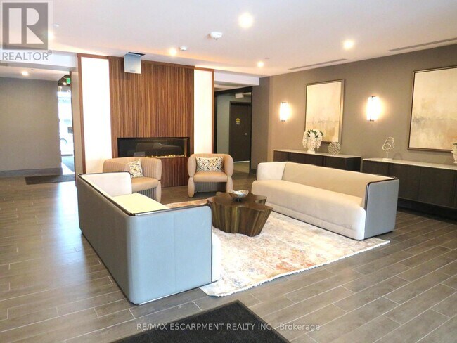 Photo du bâtiment - 470-470 Dundas St E