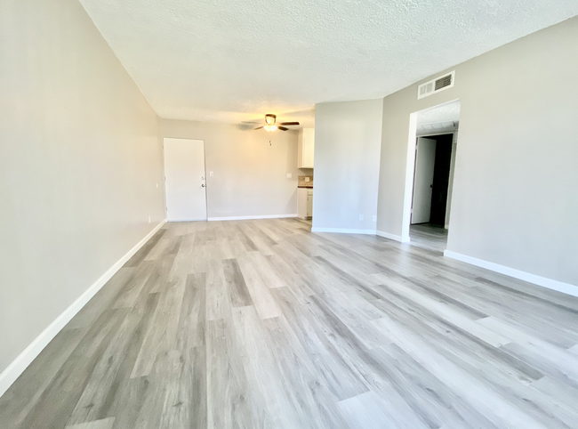 Upgraded units with new flooring - 2580 E Tahquitz Canyon