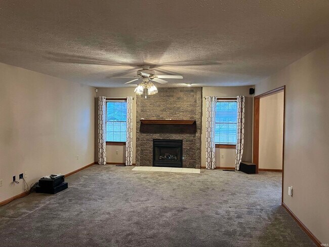 Foto del edificio - 6655 Oak View Ct