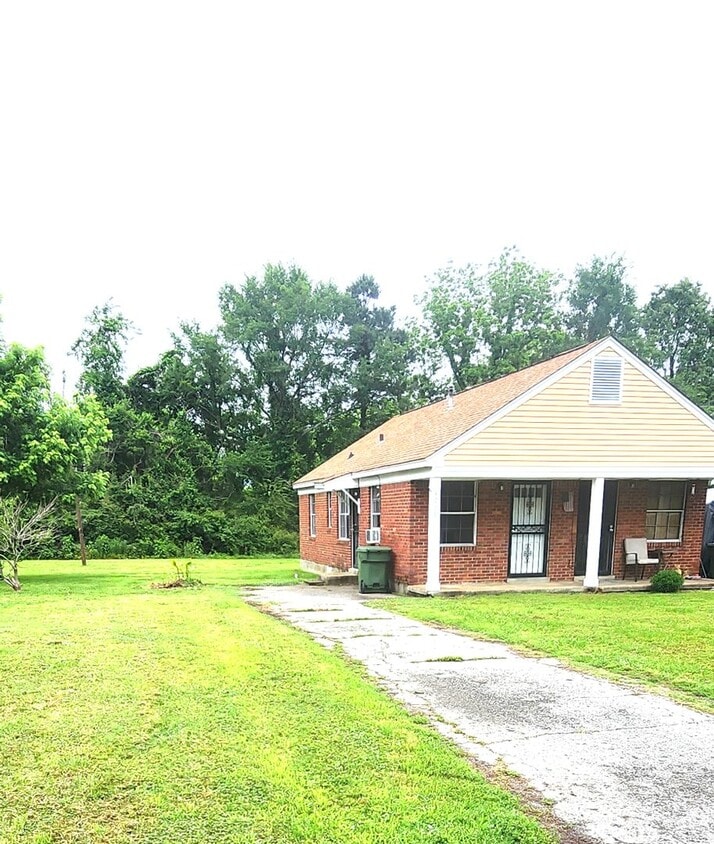 4260 Carter Rd, Millington, TN 38053 House Rental in Millington, TN