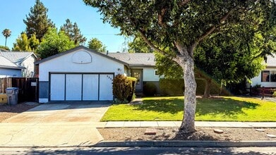 Building Photo - 5334 Gatewood Ln