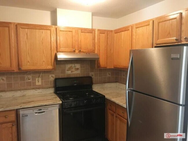 Foto del edificio - 3 bedroom in Brooklyn NY 11201