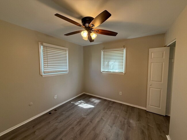 Foto del edificio - Renovated 3-Bedroom Ranch with 2-Car Garag...