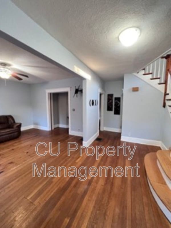 Foto del edificio - 611 W California Ave